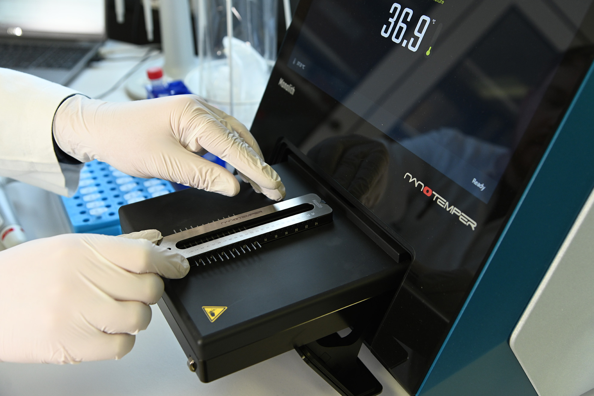 Thermophorese-Gerät zur Messung molekularer Interaktionen.