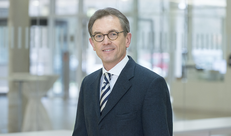 Director of the Fraunhofer Institute Prof. Dr. Norbert Krug
